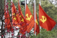 为光荣的越南共产党而自豪！